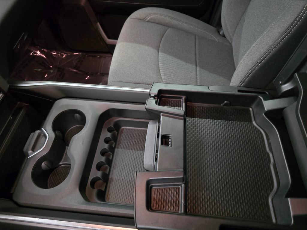 Used 2024 RAM 3500 Big Horn w/ Night Edition image 31