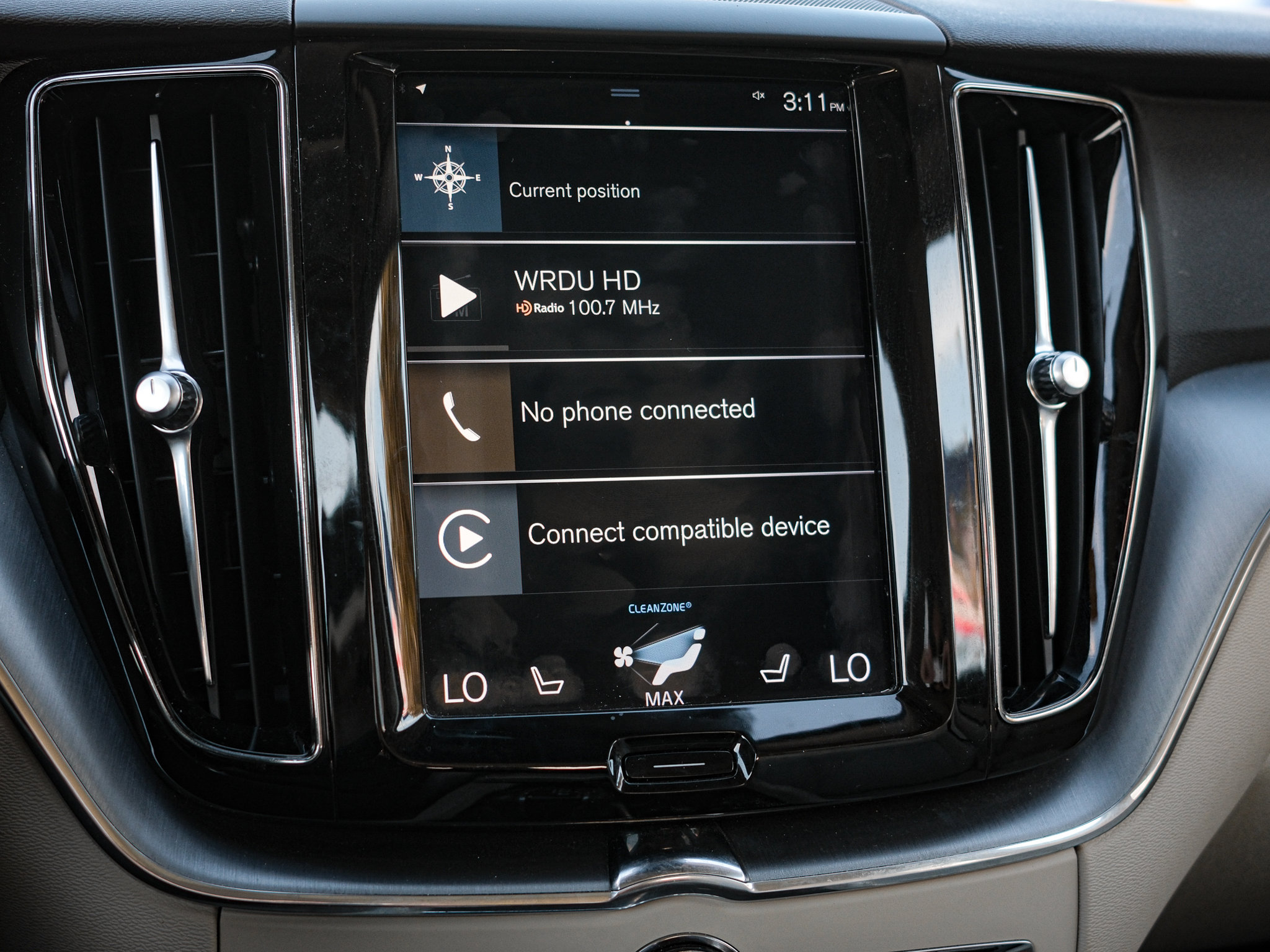 Used 2020 Volvo XC60 T6 Momentum image 23