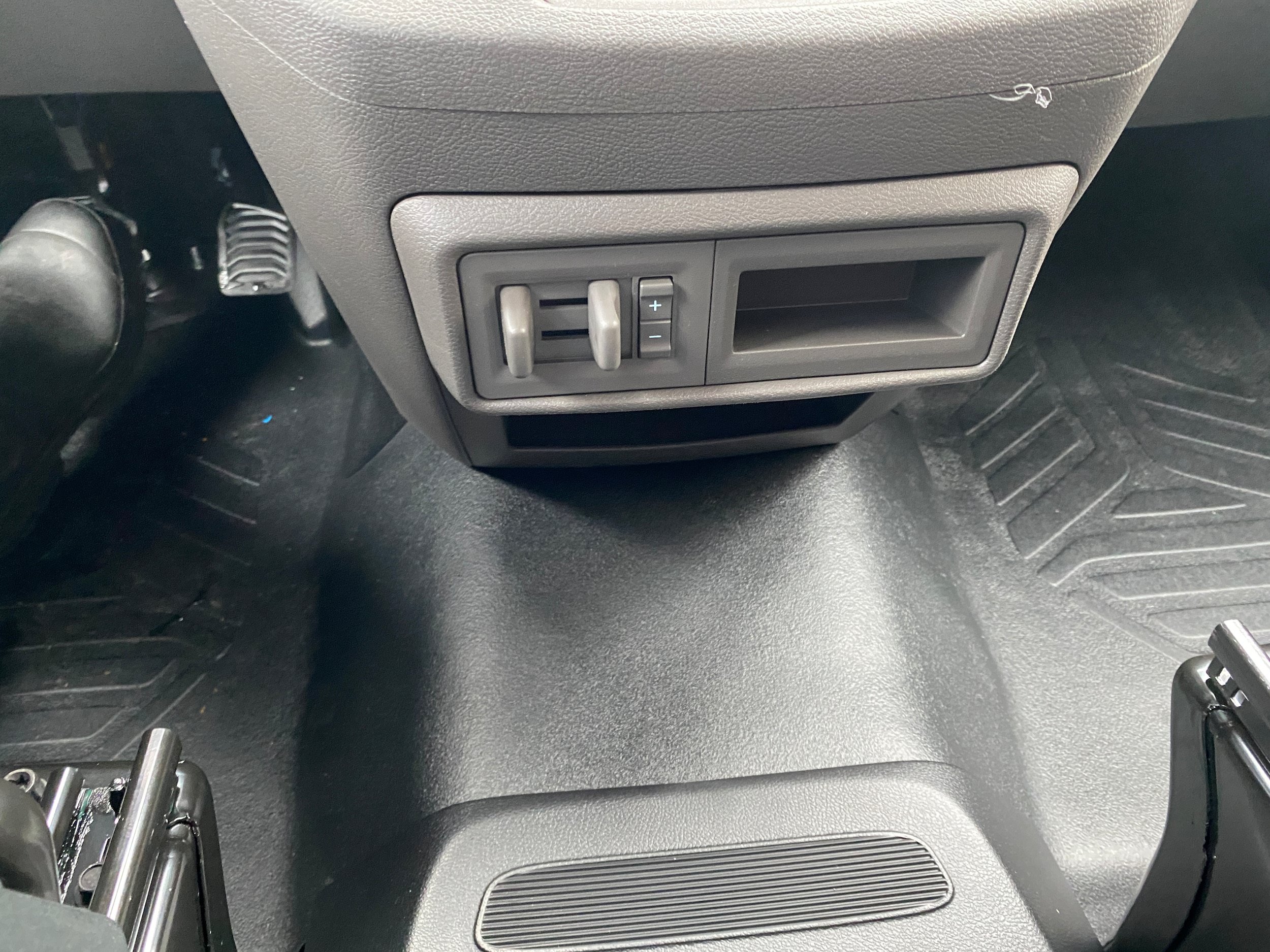 New 2025 Ford Transit 350 148 Low Roof RWD image 39