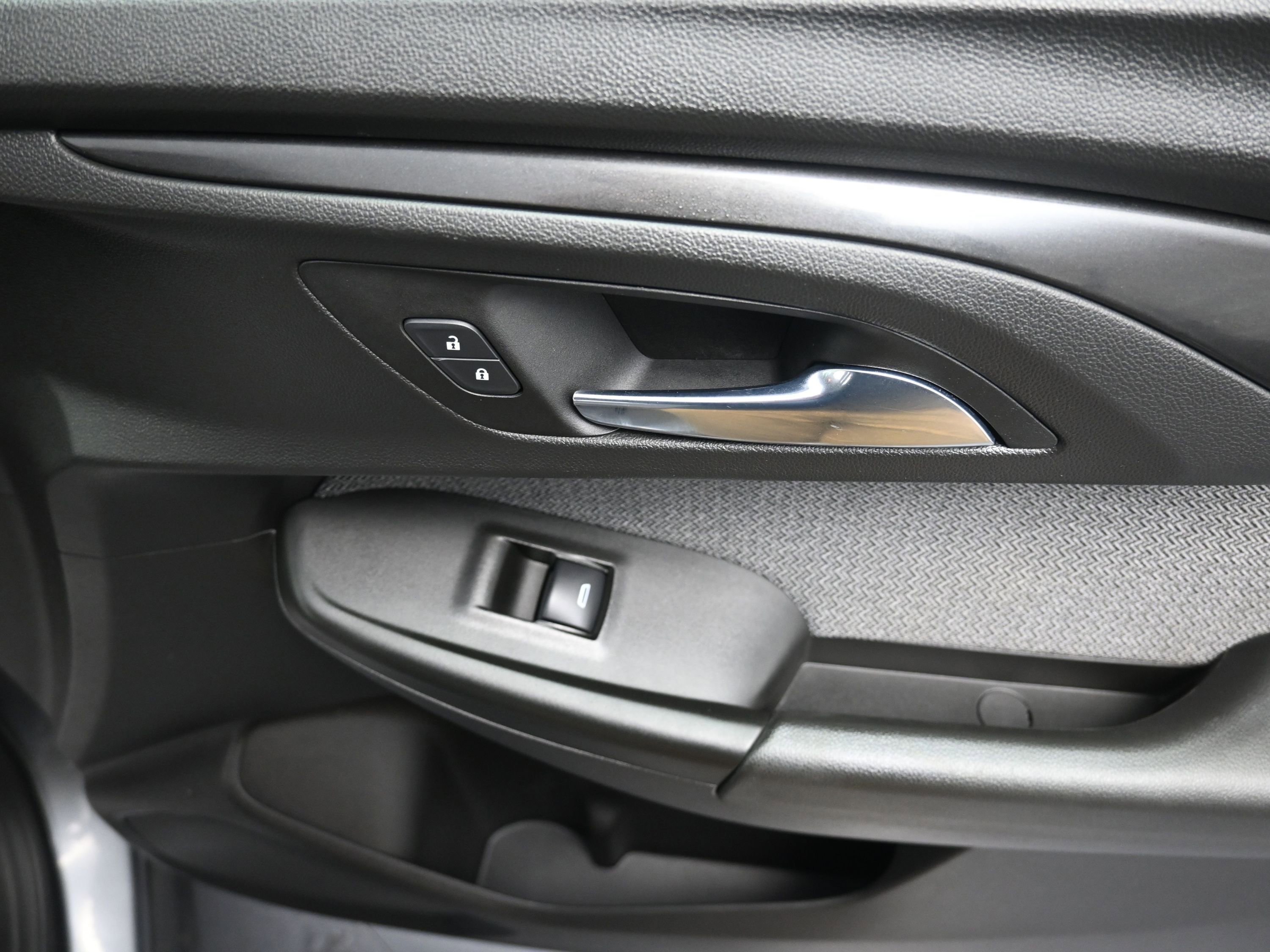 Used 2021 Chevrolet TrailBlazer LS FWD image 28