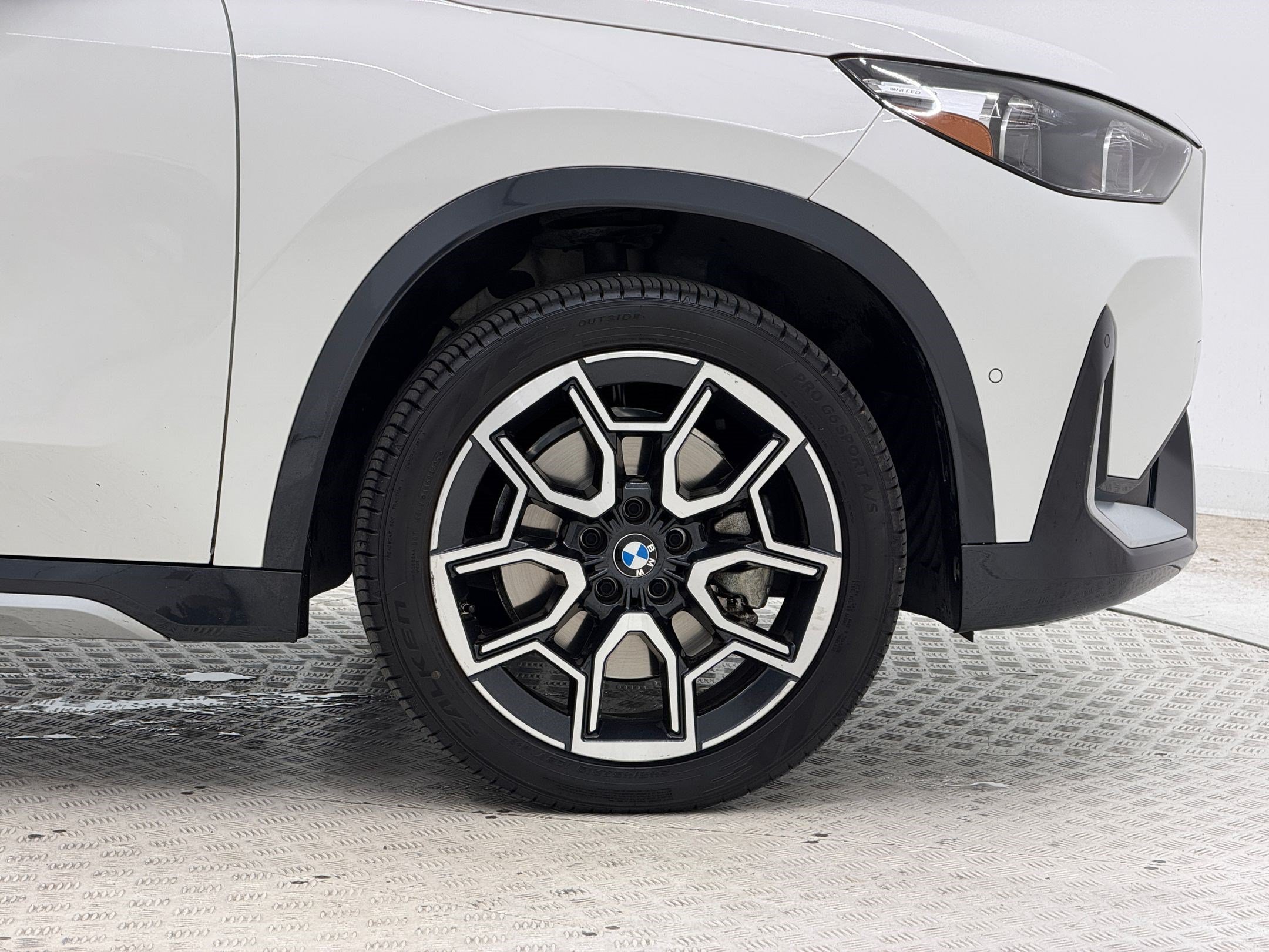 Used 2025 BMW X1 xDrive28i w/ Convenience Package AWD/4WD image 13