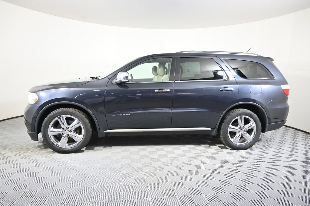 Used 2013 Dodge Durango Citadel w/ Technology Group AWD/4WD image 2