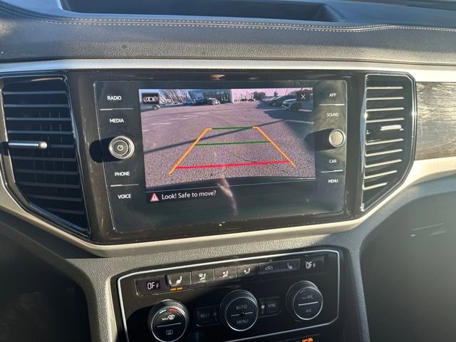 Certified 2022 Volkswagen Atlas SE w/ Black Wheel Package image 27