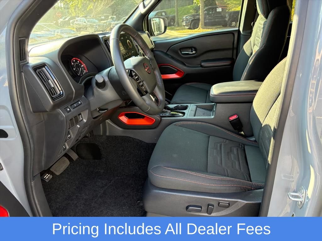 Used 2025 Nissan Frontier PRO-4X w/ Pro Convenience Package AWD/4WD image 17