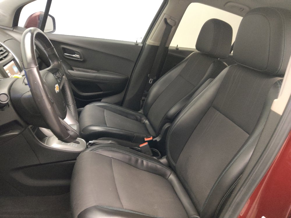 Used 2016 Chevrolet Trax LT w/ LT Convenience Package image 17