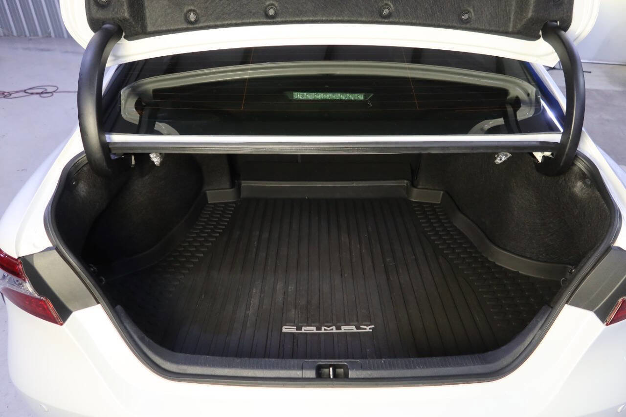 Used 2023 Toyota Camry XSE w/ Navigation Package image 28