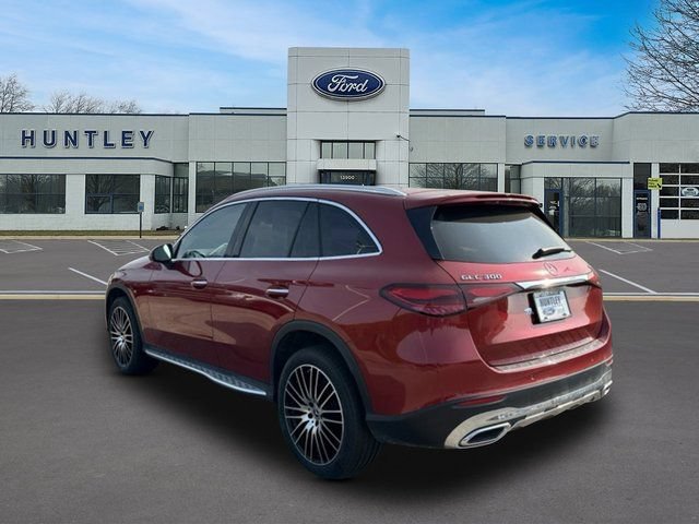 Used 2023 Mercedes-Benz GLC 300 4MATIC w/ Pinnacle Trim Package image 5