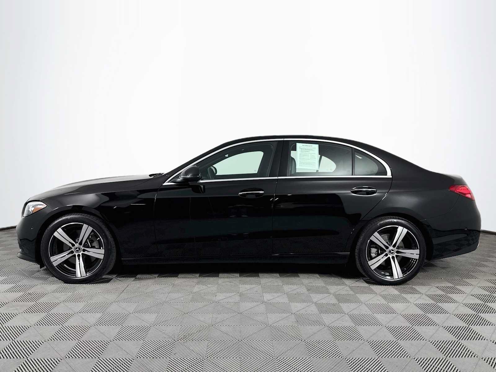 Used 2025 Mercedes-Benz C 300 4MATIC Sedan image 8