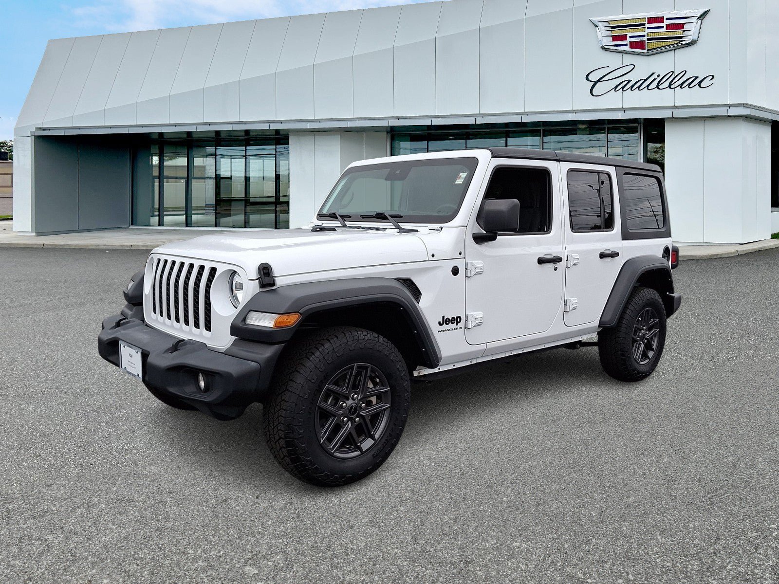 Used 2024 Jeep Wrangler Unlimited Sport AWD/4WD image 3