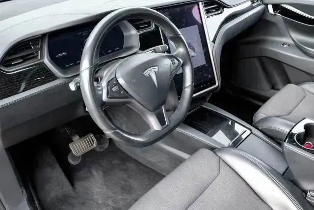 Used 2018 Tesla Model X 100D AWD/4WD image 3