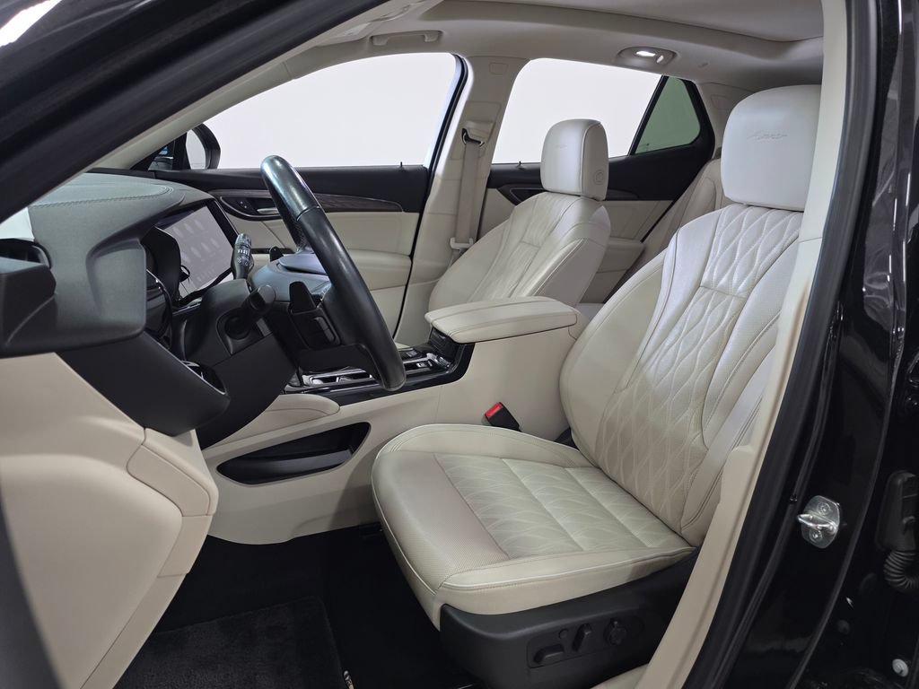 Used 2021 Buick Envision Avenir w/ Technology Package II AWD/4WD image 9