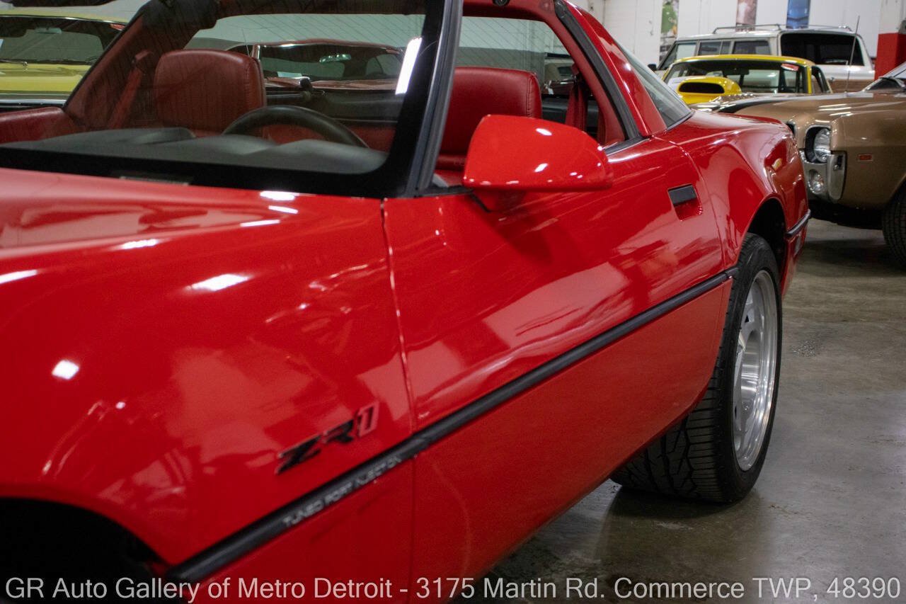 Used 1990 Chevrolet Corvette ZR-1 RWD image 22