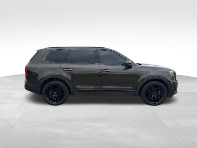 Certified 2022 Kia Telluride EX w/ EX Premium Package AWD/4WD image 2
