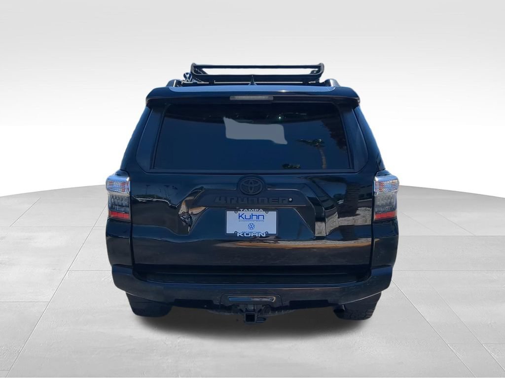 Used 2019 Toyota 4Runner SR5 AWD/4WD image 5