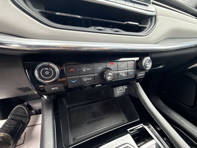 Used 2024 Jeep Compass Limited w/ Elite Group image 16