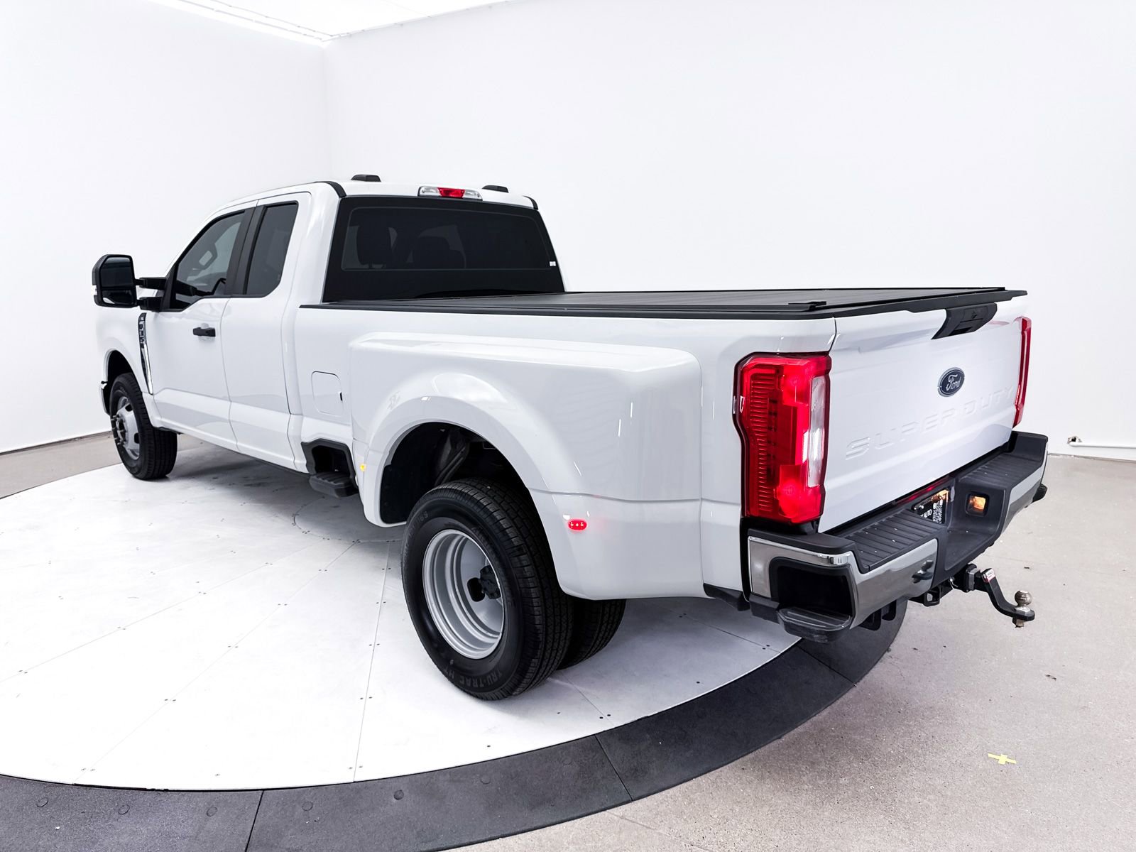 Used 2023 Ford F350 XL w/ XL Chrome Package image 14