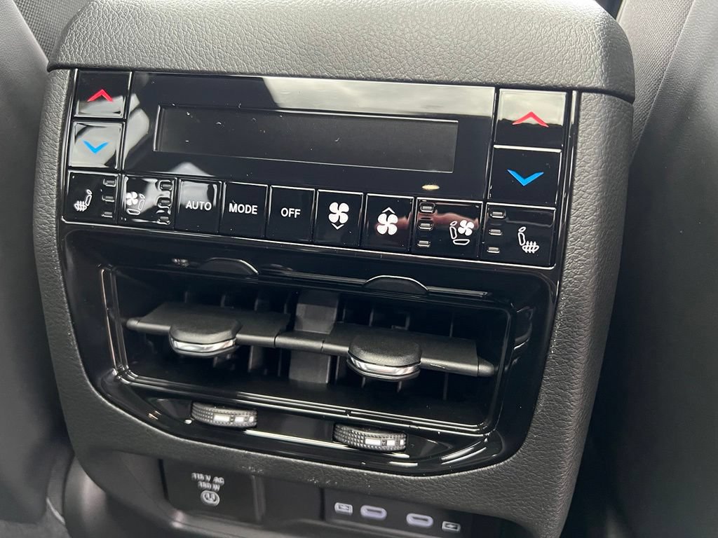 New 2027 Jeep Grand Cherokee Summit AWD/4WD image 16