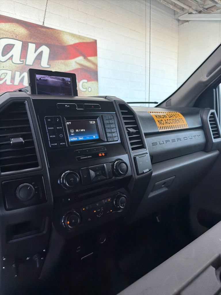 Used 2017 Ford F350 XL w/ Power Equipment Group AWD/4WD image 30