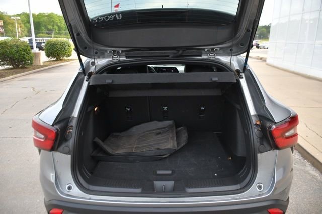 Used 2025 Chevrolet Trax RS image 9