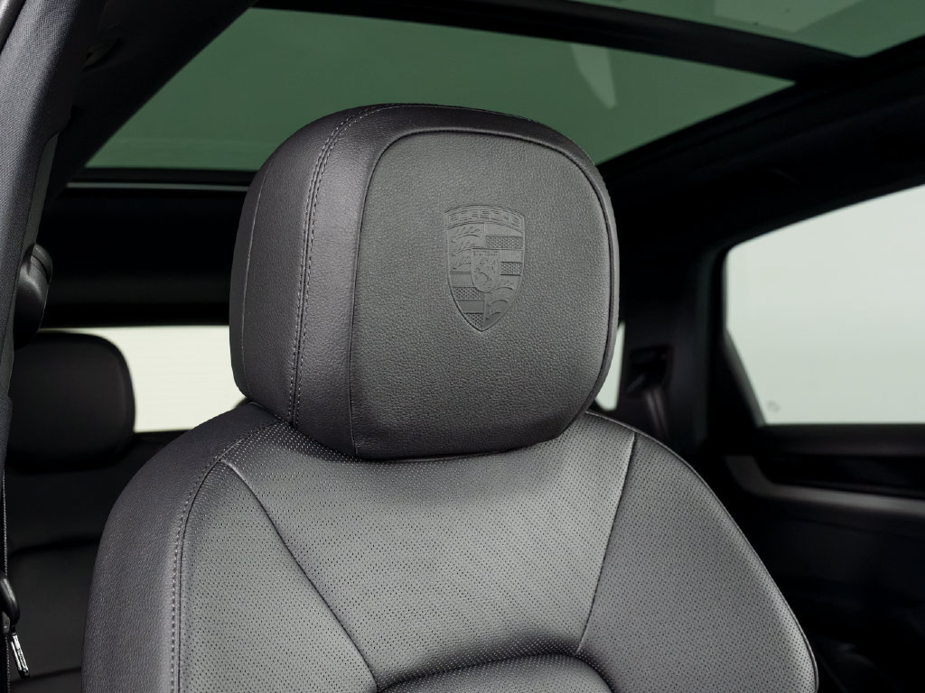 New 2026 Porsche Cayenne AWD/4WD image 38