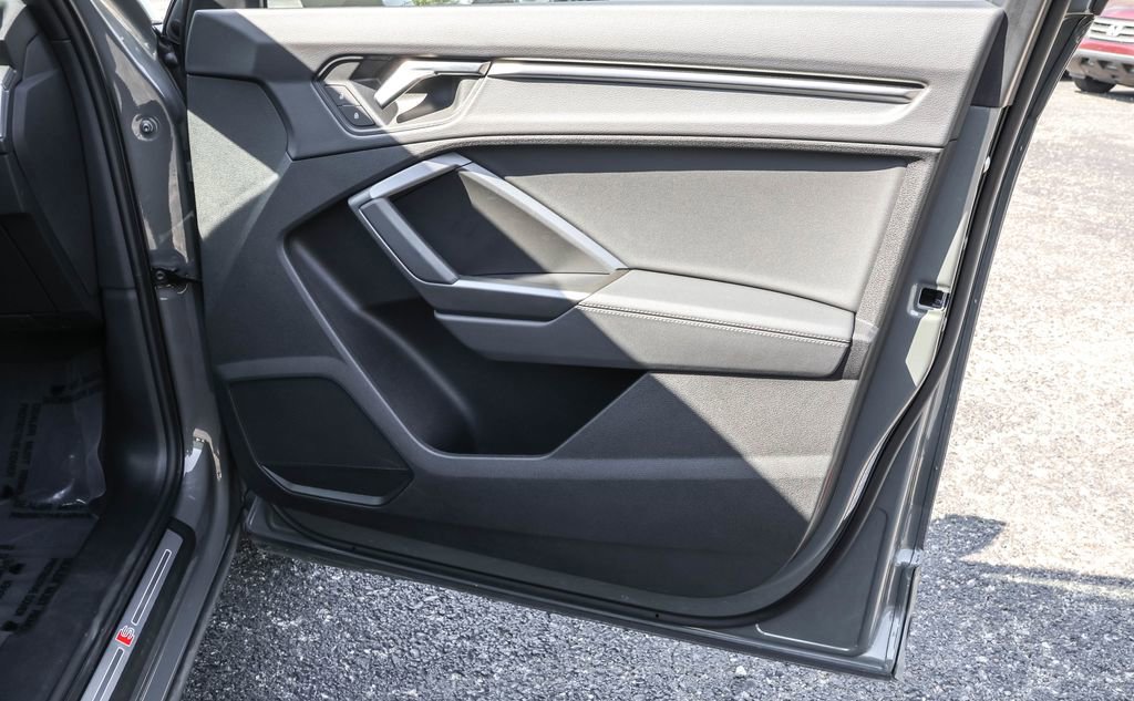 Used 2024 Audi Q3 2.0T Premium w/ Convenience Package image 64