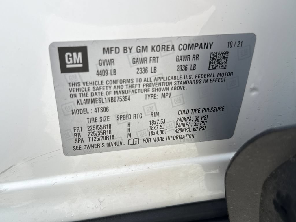 Used 2022 Buick Encore GX Select AWD/4WD image 11