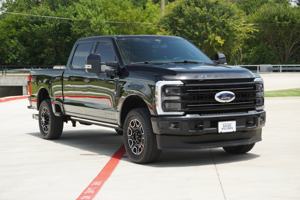 Used 2025 Ford F250 Platinum w/ FX4 Off-Road Package AWD/4WD image 7
