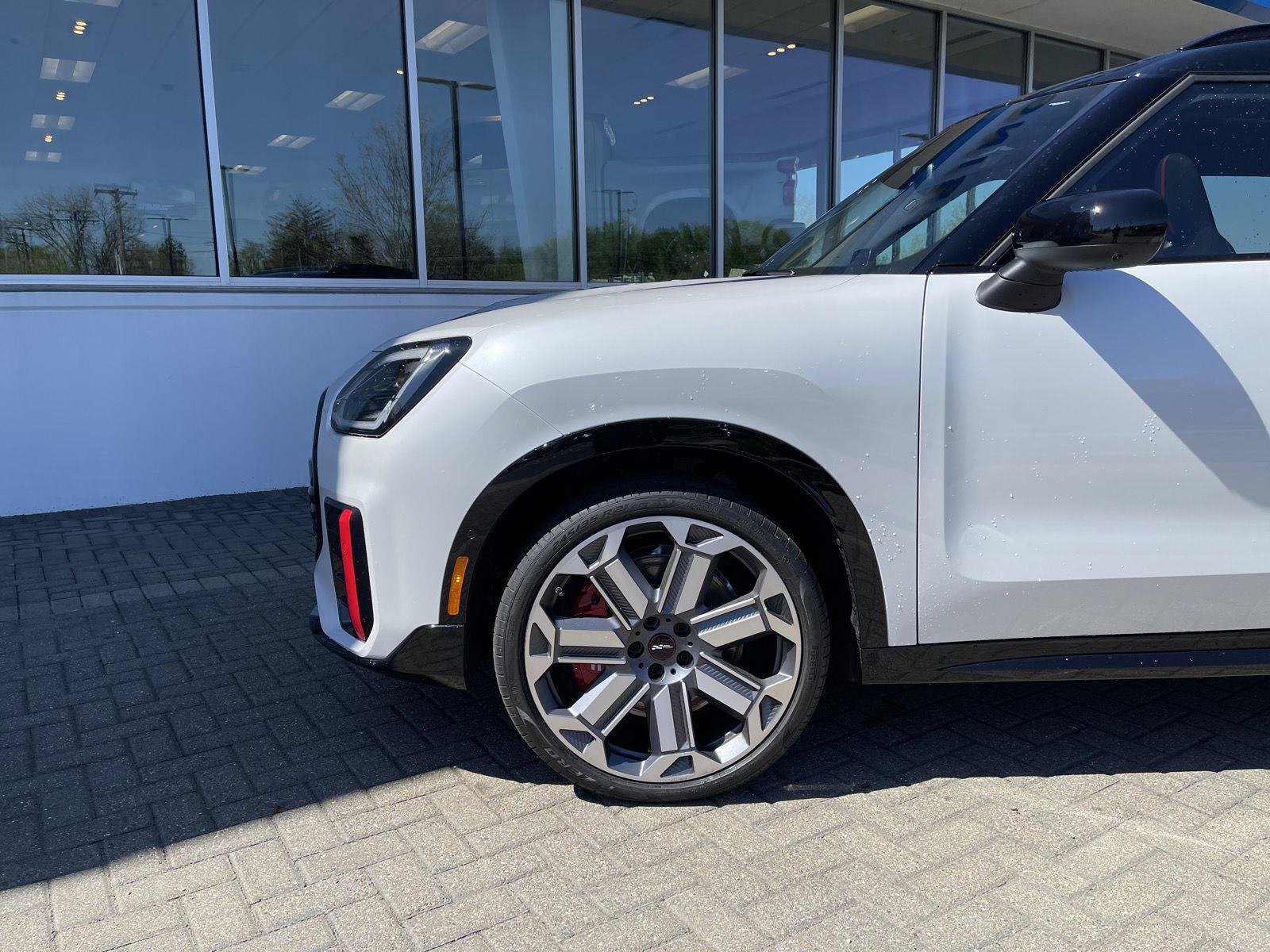 Used 2025 MINI Cooper Countryman John Cooper Works w/ Comfort Package Max AWD/4WD image 9