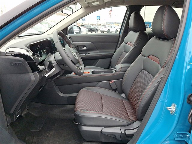 New 2026 Nissan Kicks SR w/ Cold Weather Package image 10