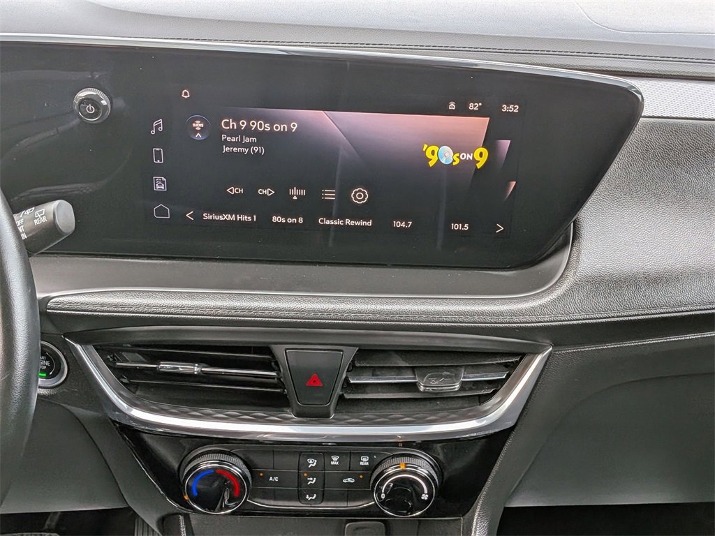 Used 2024 Buick Encore GX Sport Touring image 18