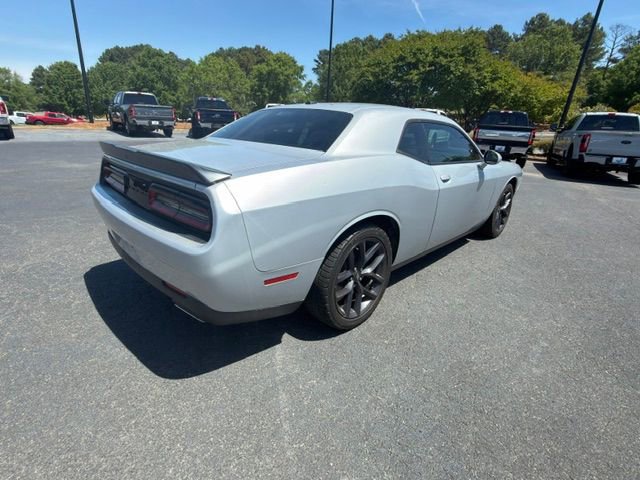 Used 2020 Dodge Challenger SXT w/ Blacktop Package RWD image 15