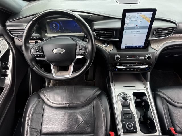 Used 2020 Ford Explorer Platinum w/ Premium Technology Package AWD/4WD image 12