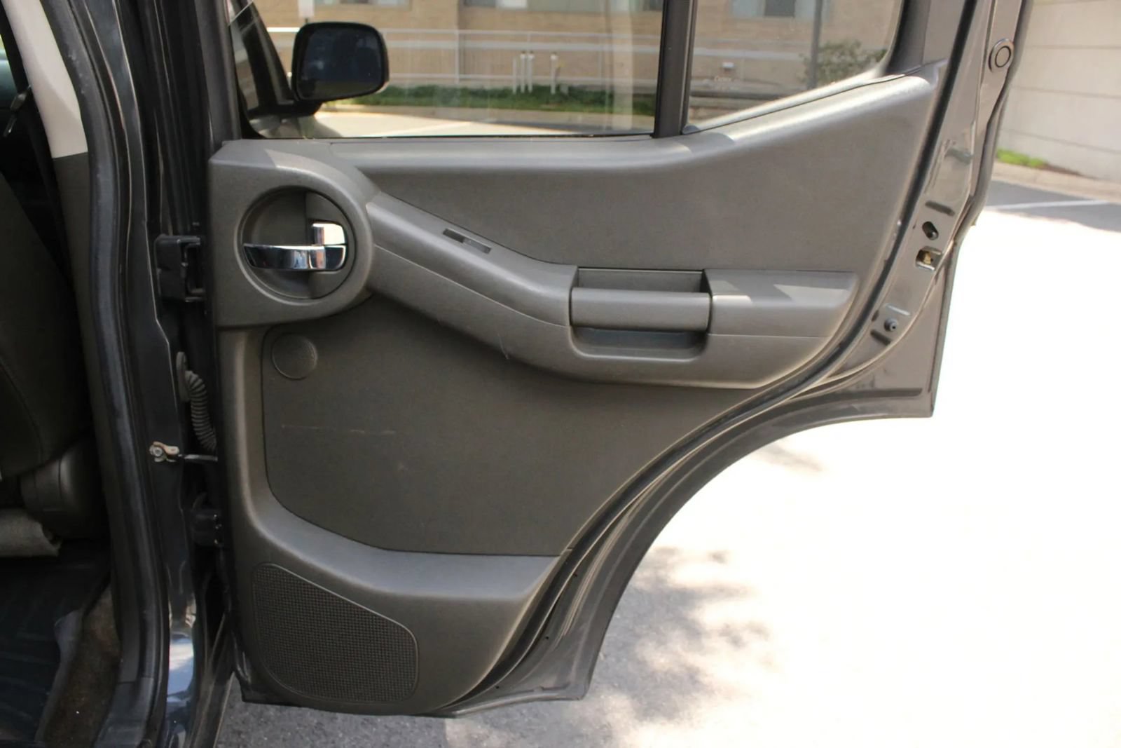 Used 2012 Nissan Xterra PRO-4X w/ Pro-4x Leather Pkg AWD/4WD image 23
