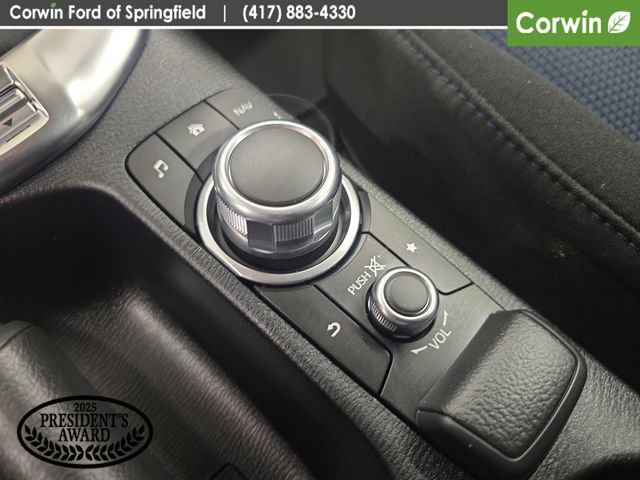 Used 2019 Toyota Yaris LE FWD image 27