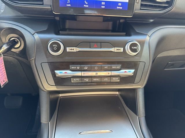 Used 2020 Ford Explorer 4WD w/ Class III Trailer Tow Package image 32