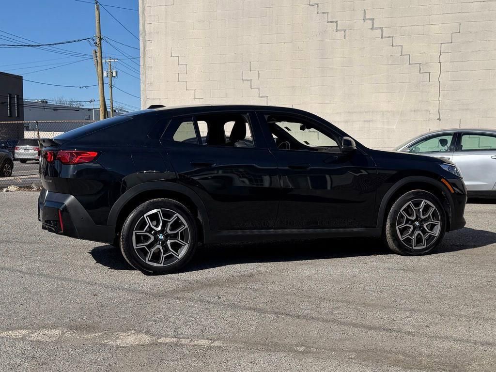 Used 2026 BMW X2 xDrive28i AWD/4WD image 8
