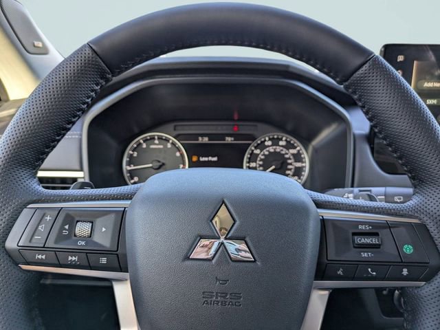 New 2026 Mitsubishi Outlander SE image 31