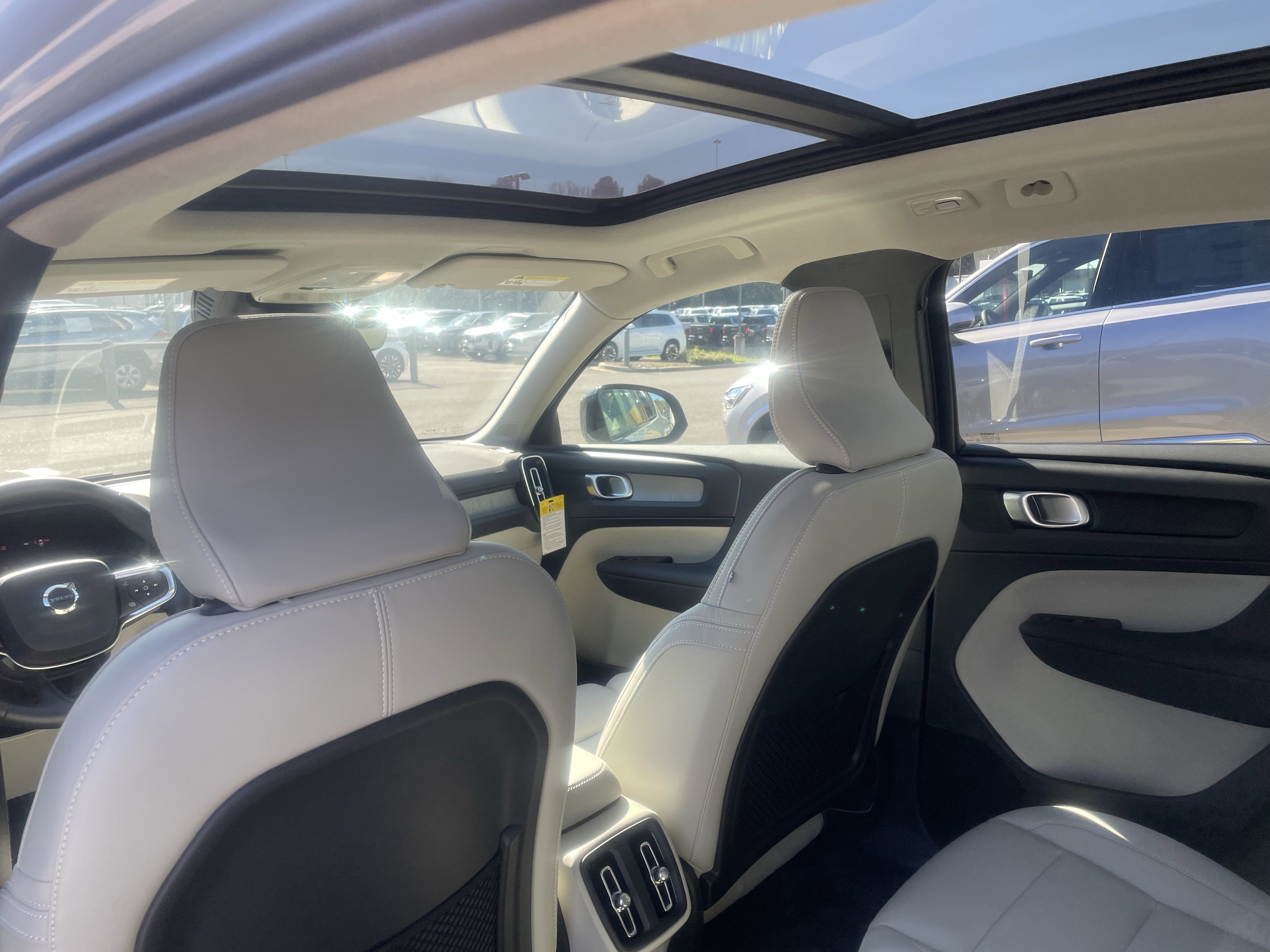 New 2025 Volvo XC40 B5 Plus w/ Protection Package Premier image 13