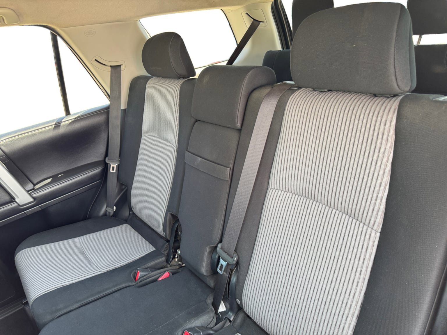 Used 2017 Toyota 4Runner SR5 AWD/4WD image 18