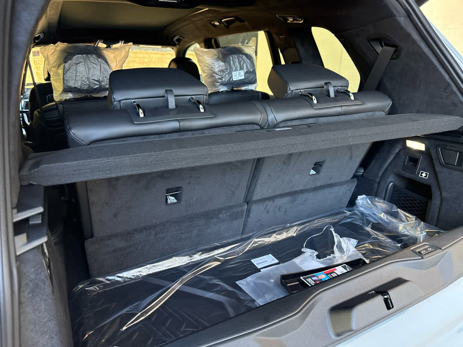 New 2026 BMW X7 M60i w/ Executive Package image 19