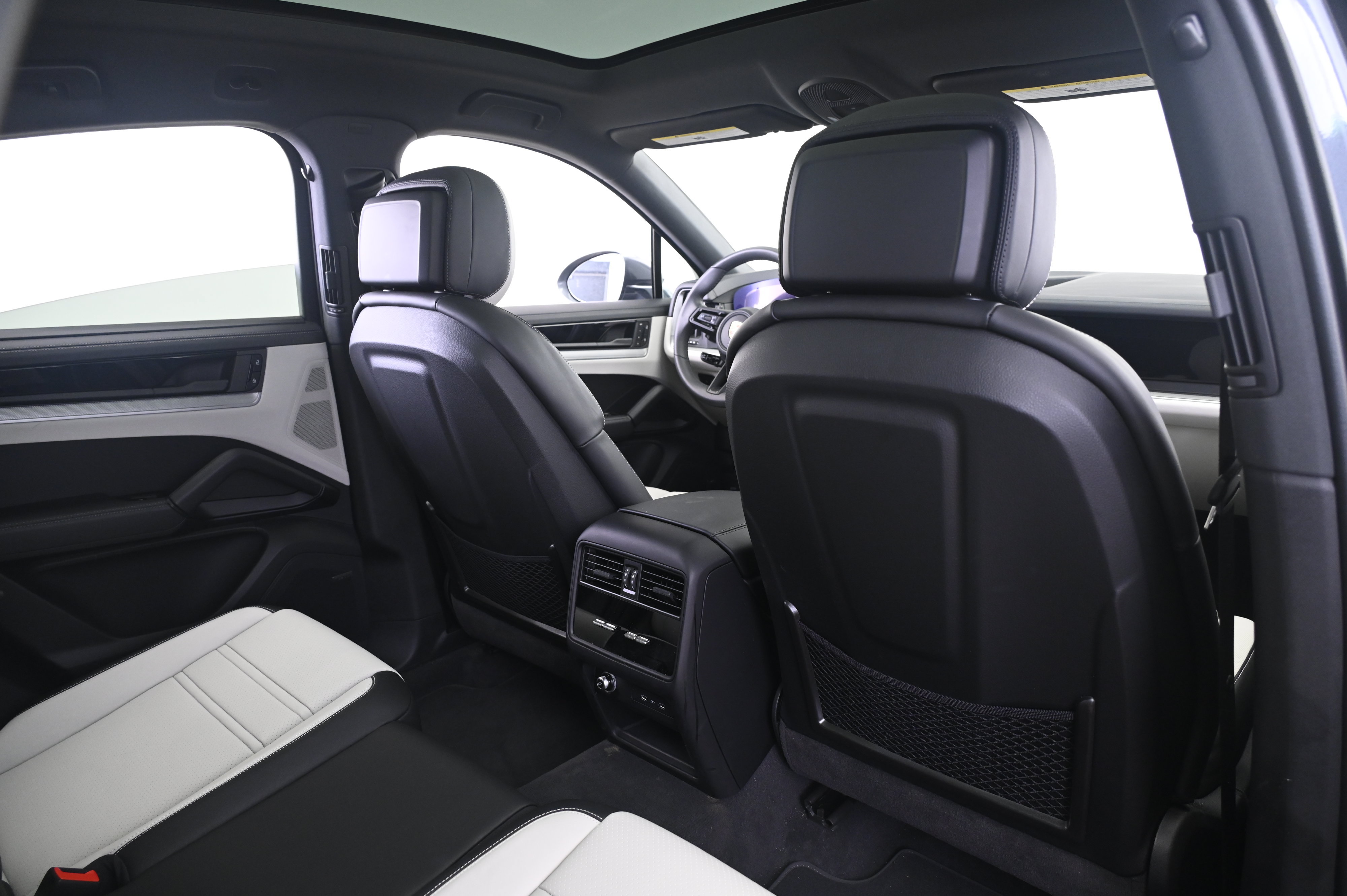Certified 2026 Porsche Cayenne S AWD/4WD image 17