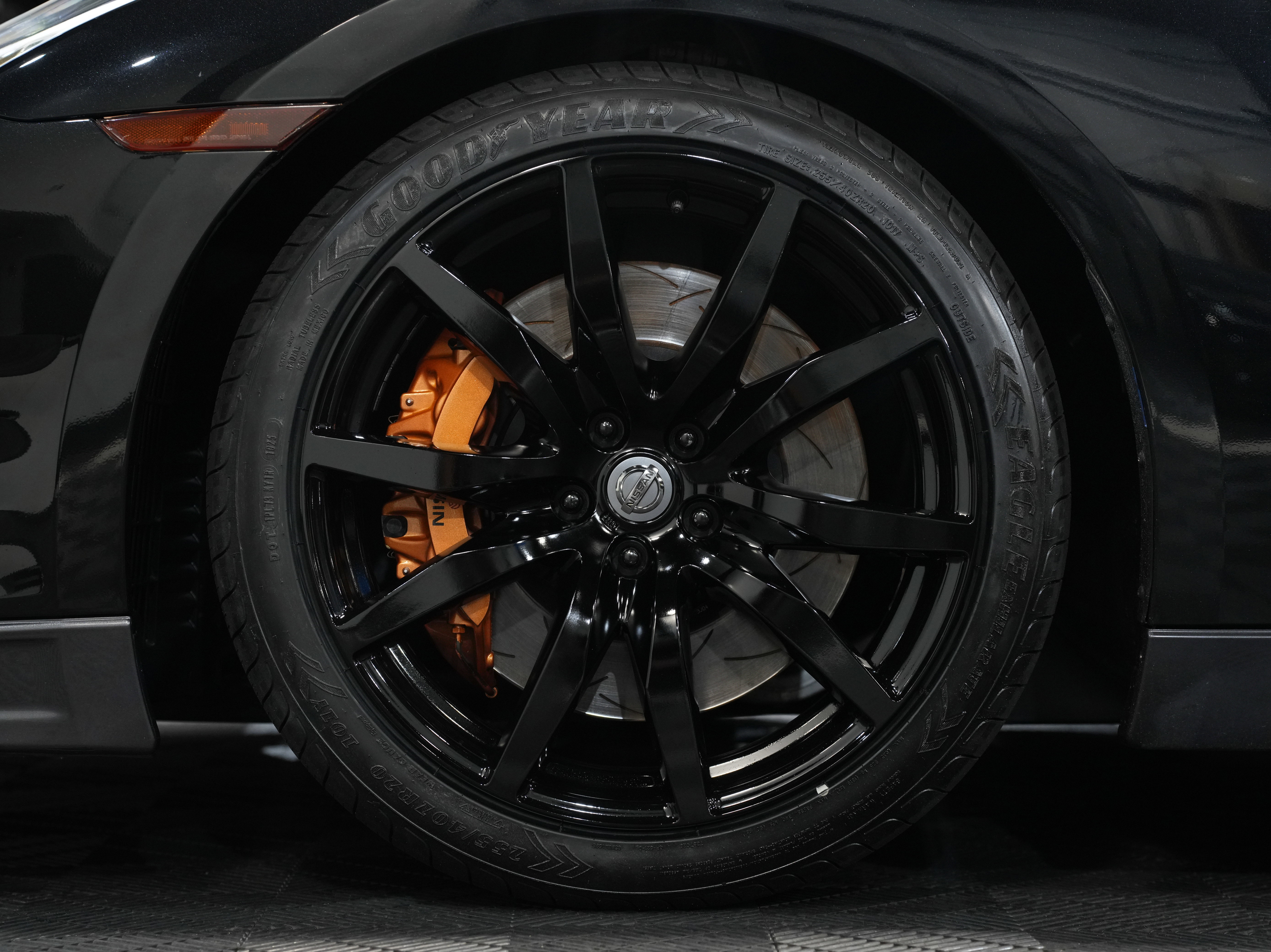 Used 2015 Nissan GT-R Premium image 54