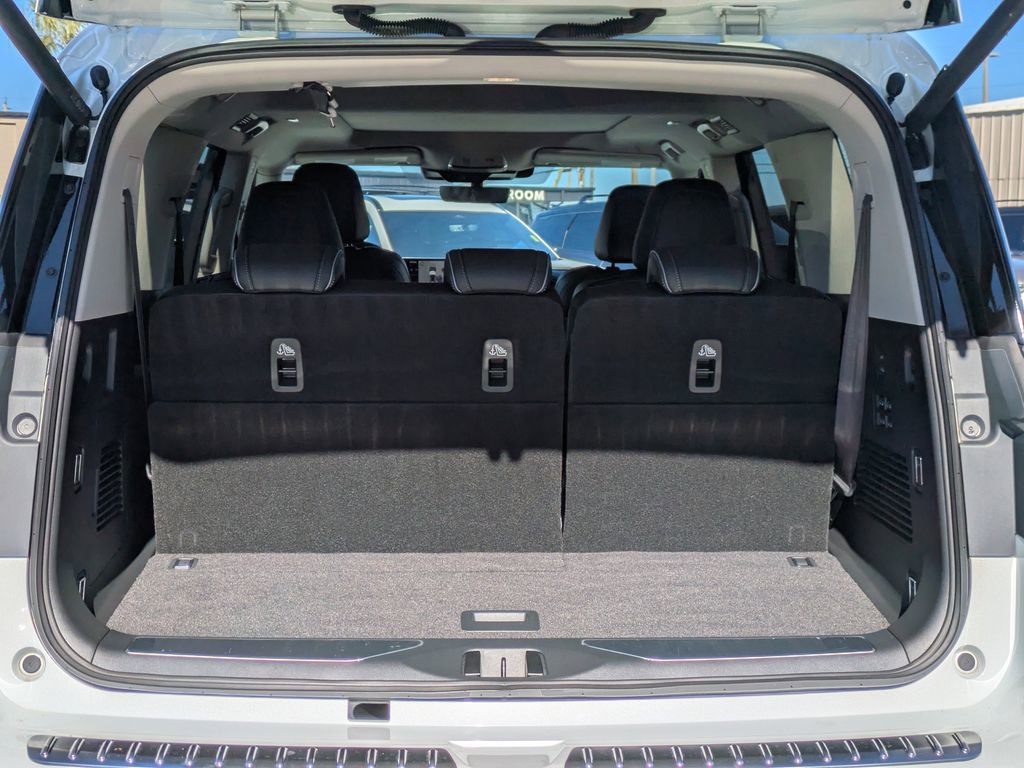 Used 2025 INFINITI QX80 Luxe image 13