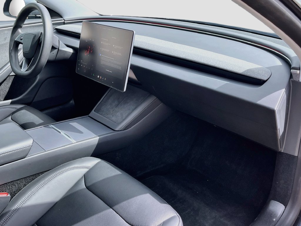Used 2024 Tesla Model 3 Standard Range RWD image 31