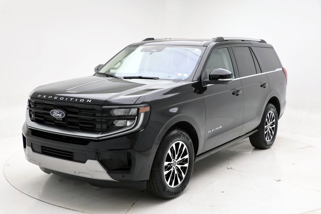 Used 2025 Ford Expedition Platinum AWD/4WD image 2