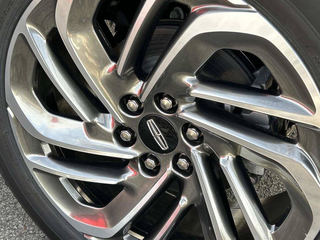 New 2026 Lincoln Navigator L Premier AWD/4WD image 10