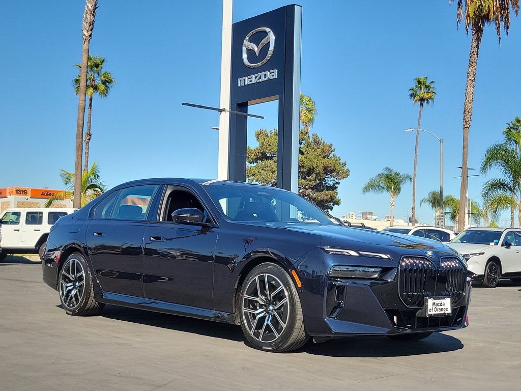 Used 2026 BMW 740i RWD image 33