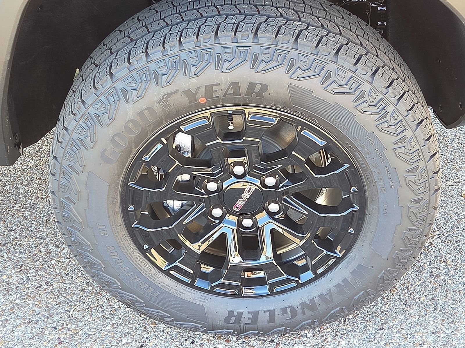 New 2026 GMC Canyon Elevation w/ Convenience Package image 6