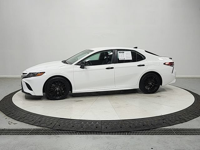 Used 2020 Toyota Camry SE FWD image 4