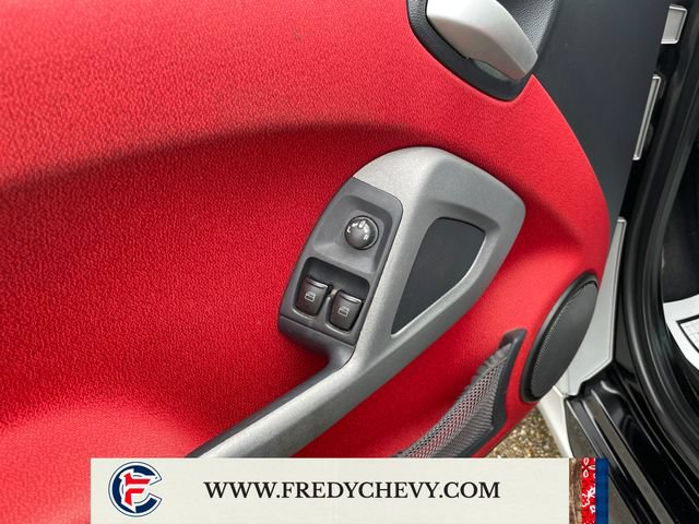 Used 2011 smart fortwo passion RWD image 12